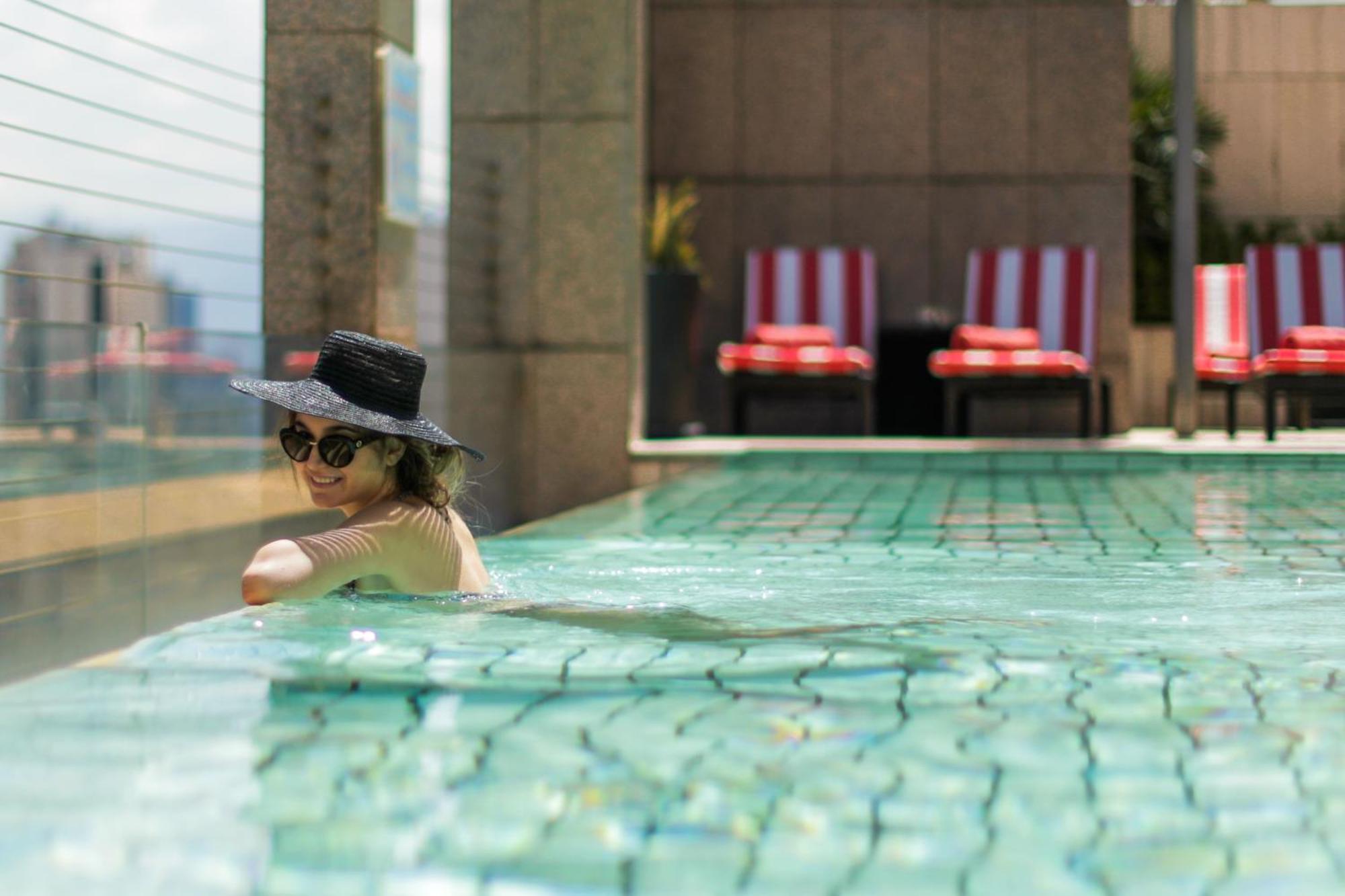 Gefinor Rotana - Beirut Hotel Exterior foto The swimming pool at the hotel
